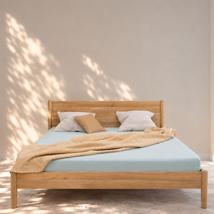 Letto in rovere massiccio AURA | VESKOR