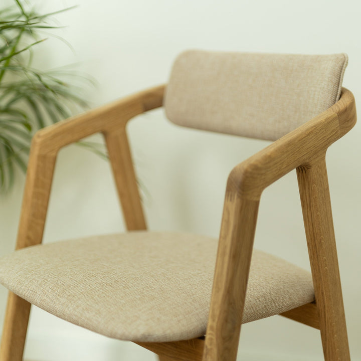 Pack de 2 o 4 Sillas de comedor madera maciza roble tapizadas Soho | VESKOR