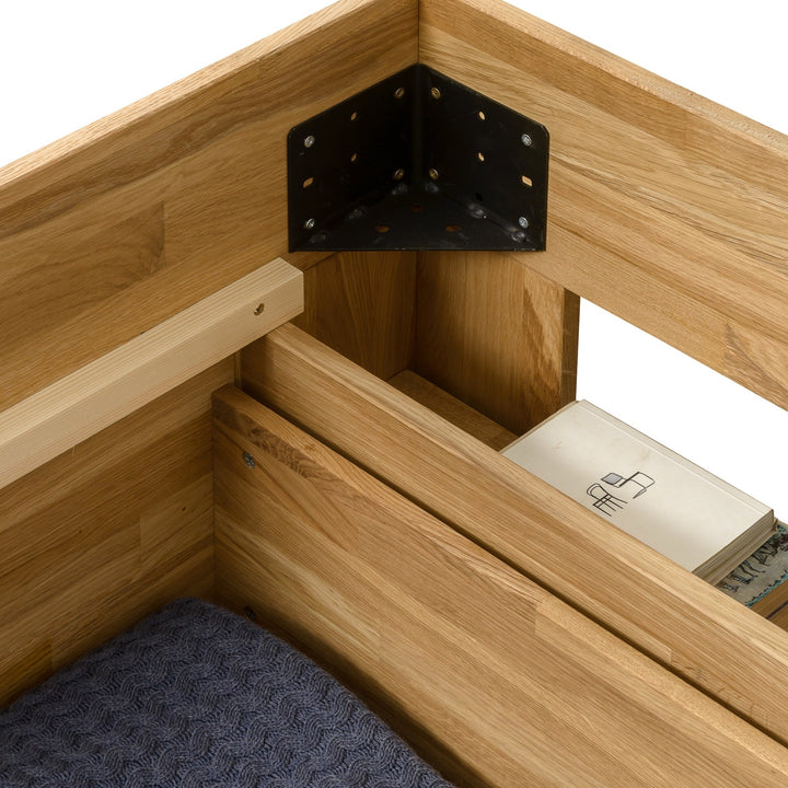 Cama con almacenaje de madera maciza roble UPPSALA | VESKOR