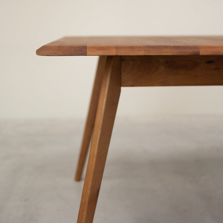 Mesa de jantar extensível em madeira maciça SWEDEN | NordicStory