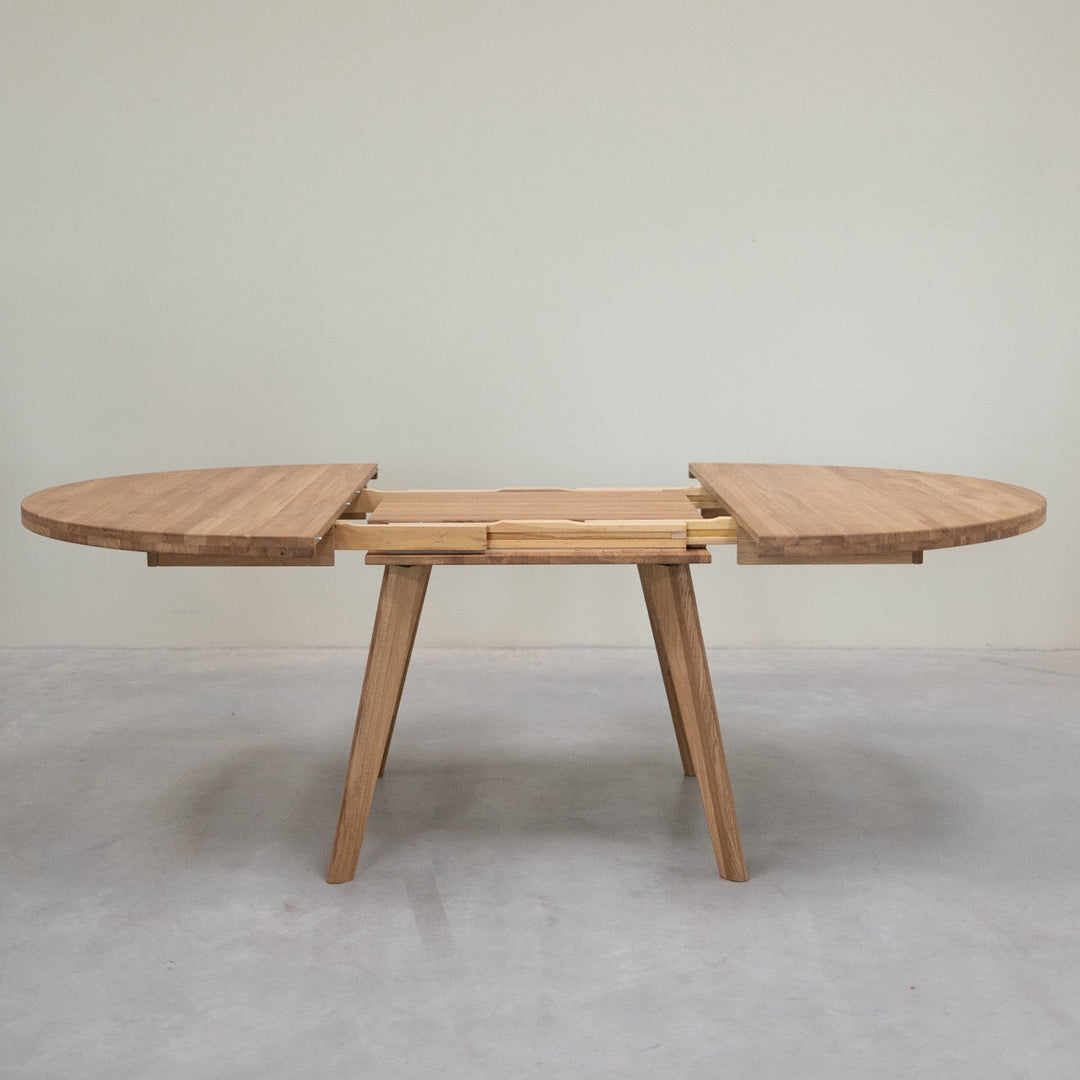 Mesa de comedor redonda y extensible de madera maciza de roble LEA | NordicStory