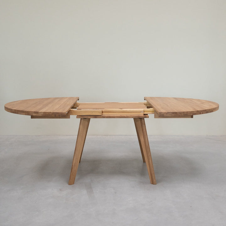 Mesa de comedor redonda y extensible de madera maciza de roble LEA | NordicStory