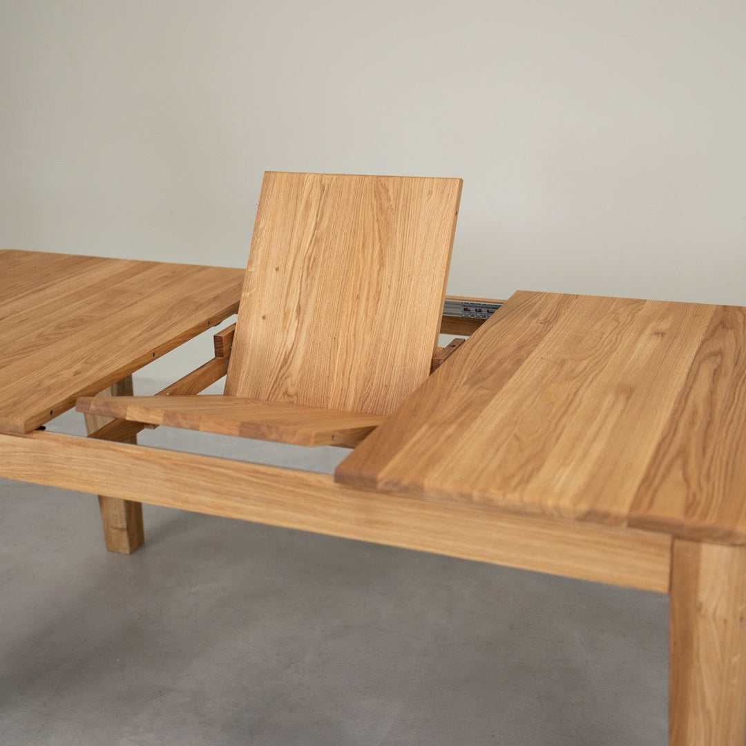 Table de salle à manger à rallonges en chêne massif KODAMA | NordicStory