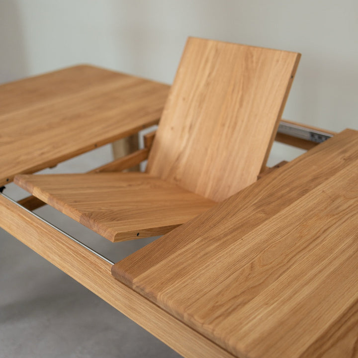 Table de salle à manger à rallonges en chêne massif KODAMA | NordicStory