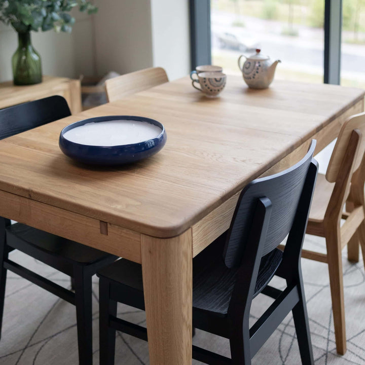 Table de salle à manger à rallonges en chêne massif KODAMA | NordicStory