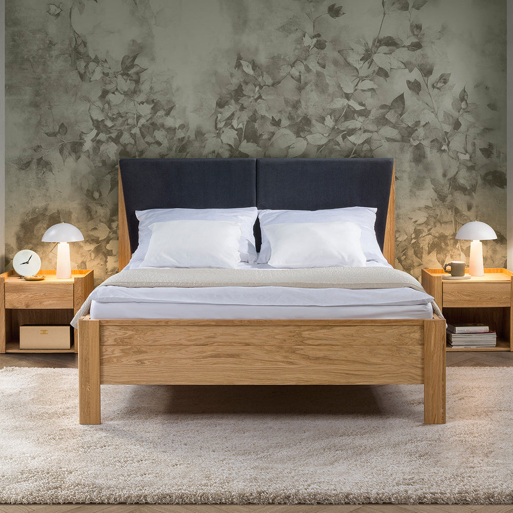 Comodino VESKOR in rovere massiccio LISBOA 79