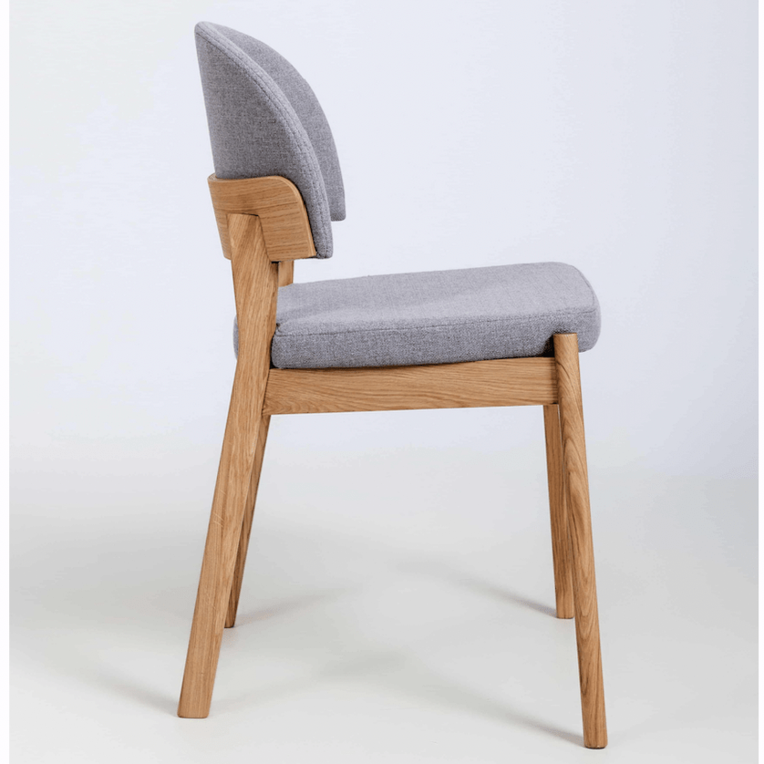 VESKOR Massiver Eichenstuhl aus der Astrid Kollektion Nordische Möbel mit modernem Design Mobel.Store