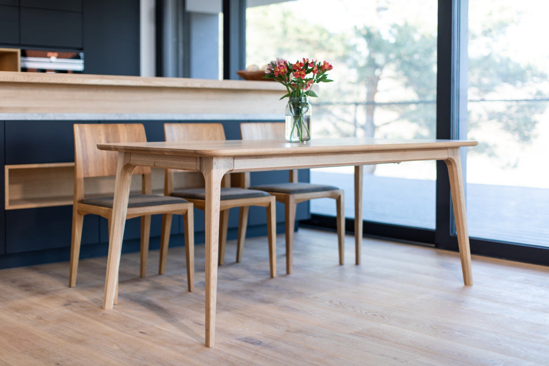Mesa de comedor fija madera maciza TOKIO | KARPIS