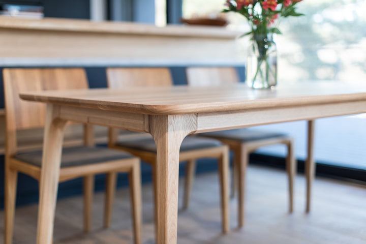 Mesa de comedor fija madera maciza TOKIO | KARPIS
