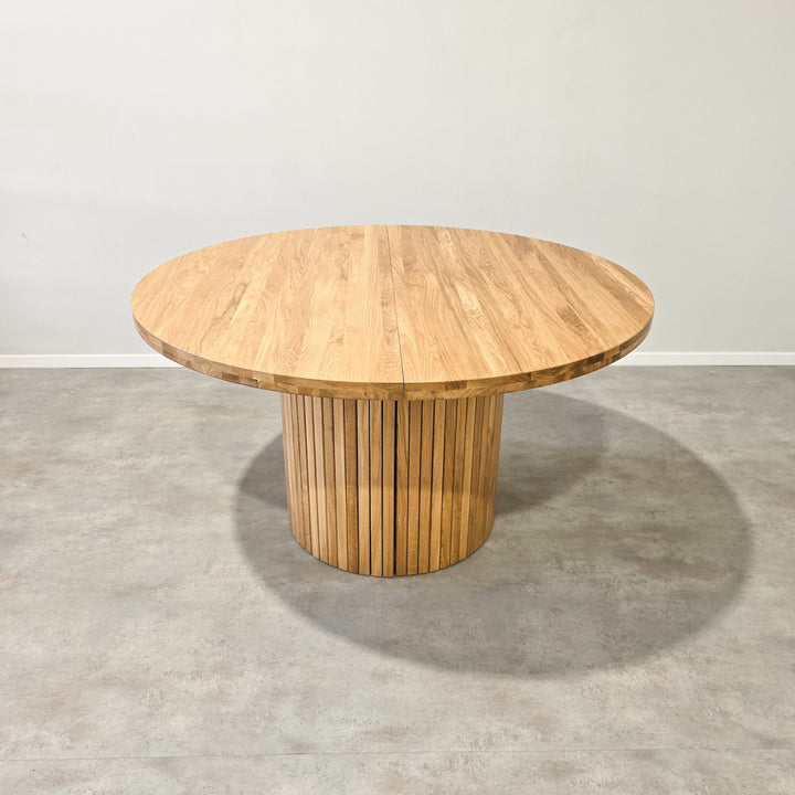 VESKOR Mesa de comedor redonda extensible de madera maciza roble ROMA 135-235 x 135 x 75 cm.