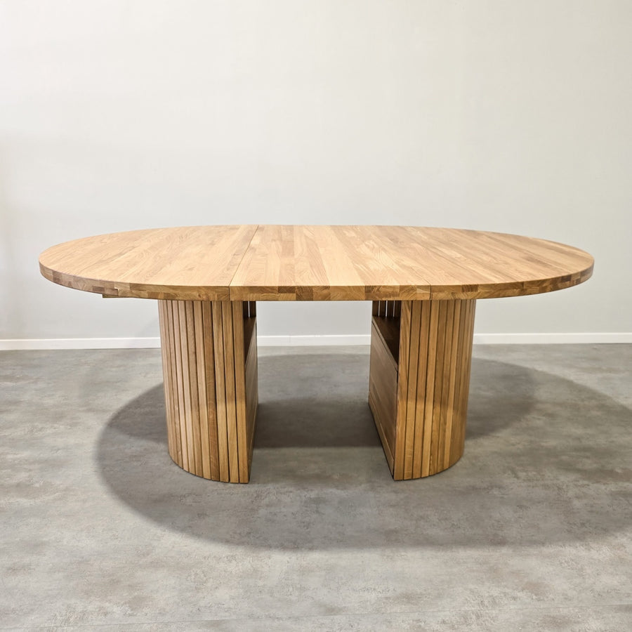 VESKOR Mesa de comedor redonda extensible de madera maciza roble ROMA 135-235 x 135 x 75 cm.
