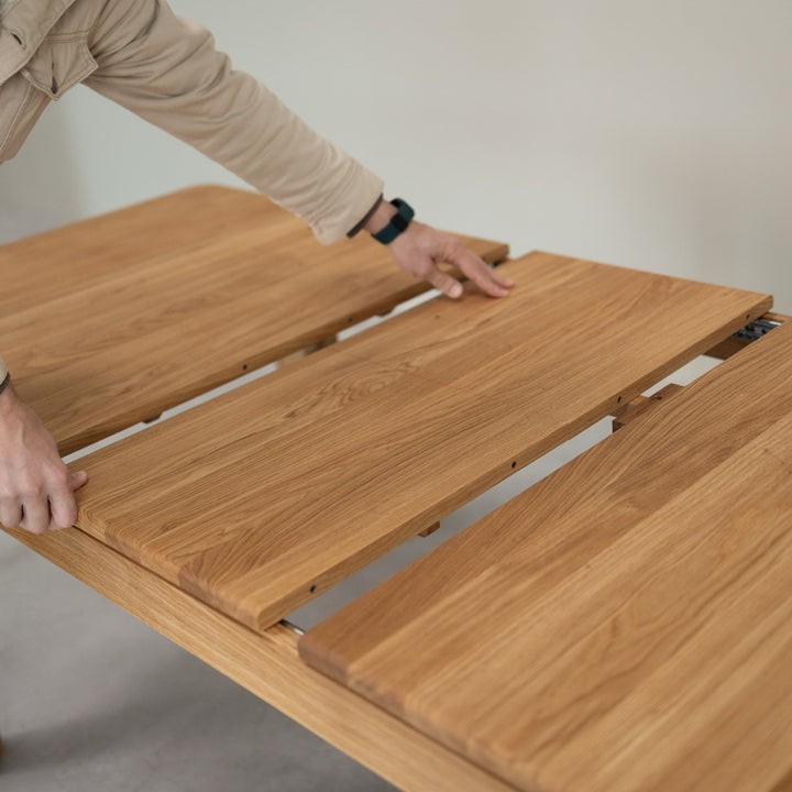 Mesa de comedor extensible de madera maciza roble KODAMA | VESKOR