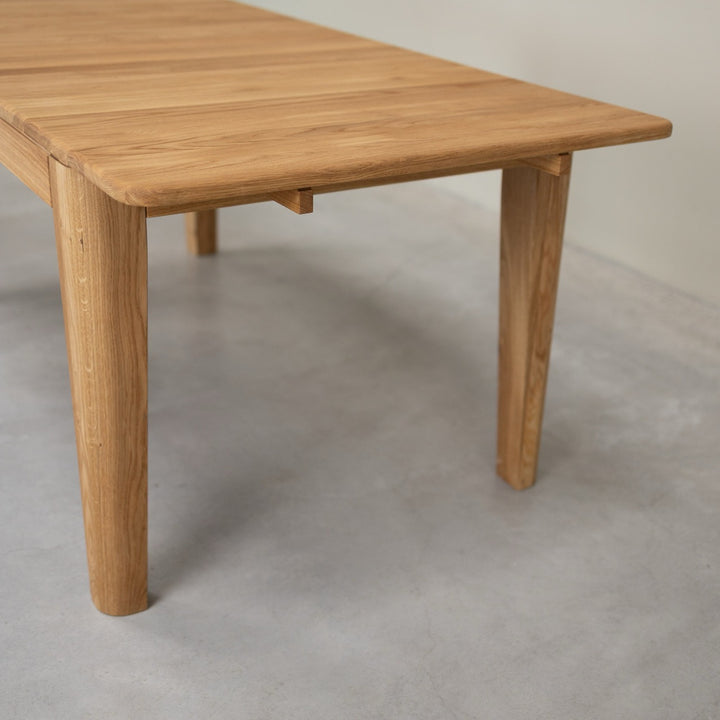 Mesa de comedor extensible de madera maciza roble KODAMA | VESKOR