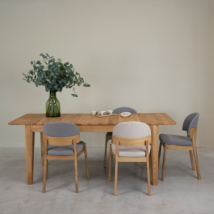 Mesa de comedor extensible de madera maciza roble KODAMA | VESKOR