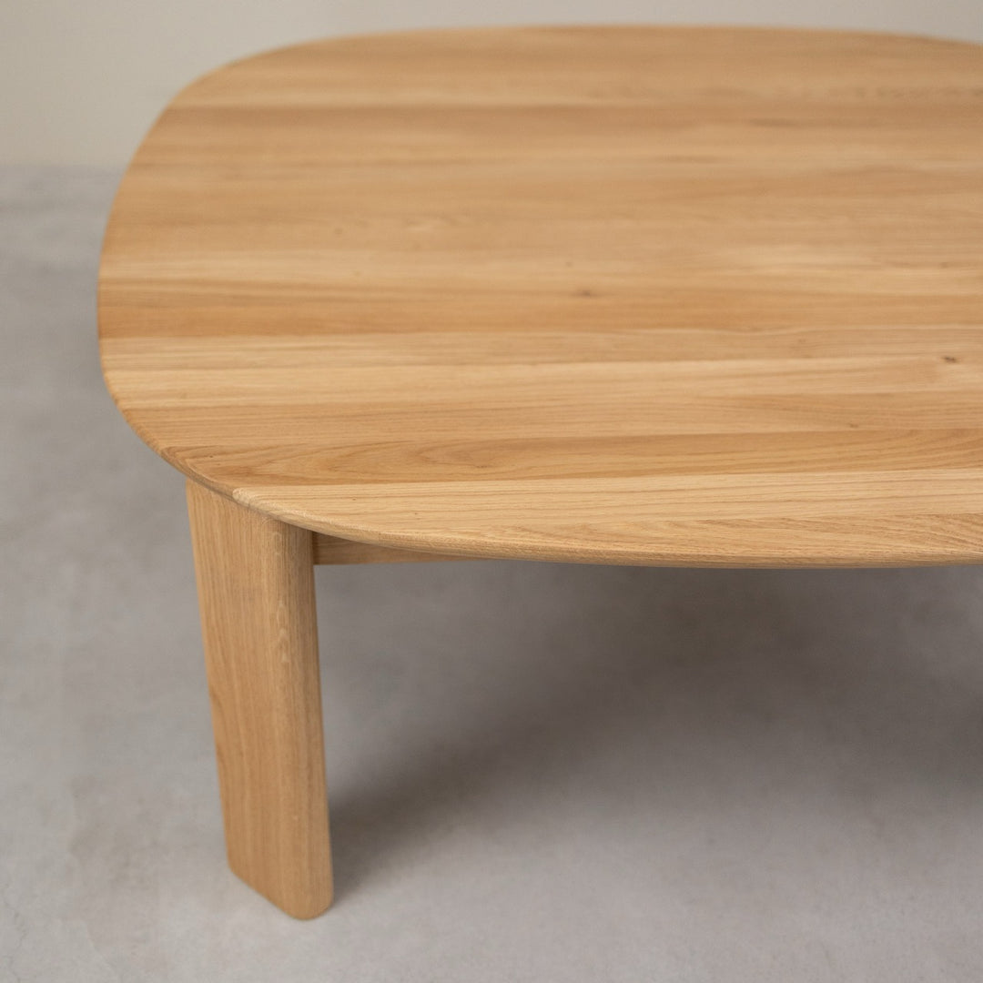 Tavolino in legno massello di rovere Victoria | VESKOR