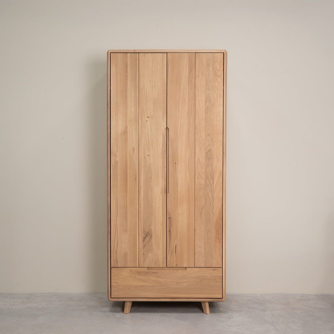 2-türiger Schrank aus Massivholz „Sweden“