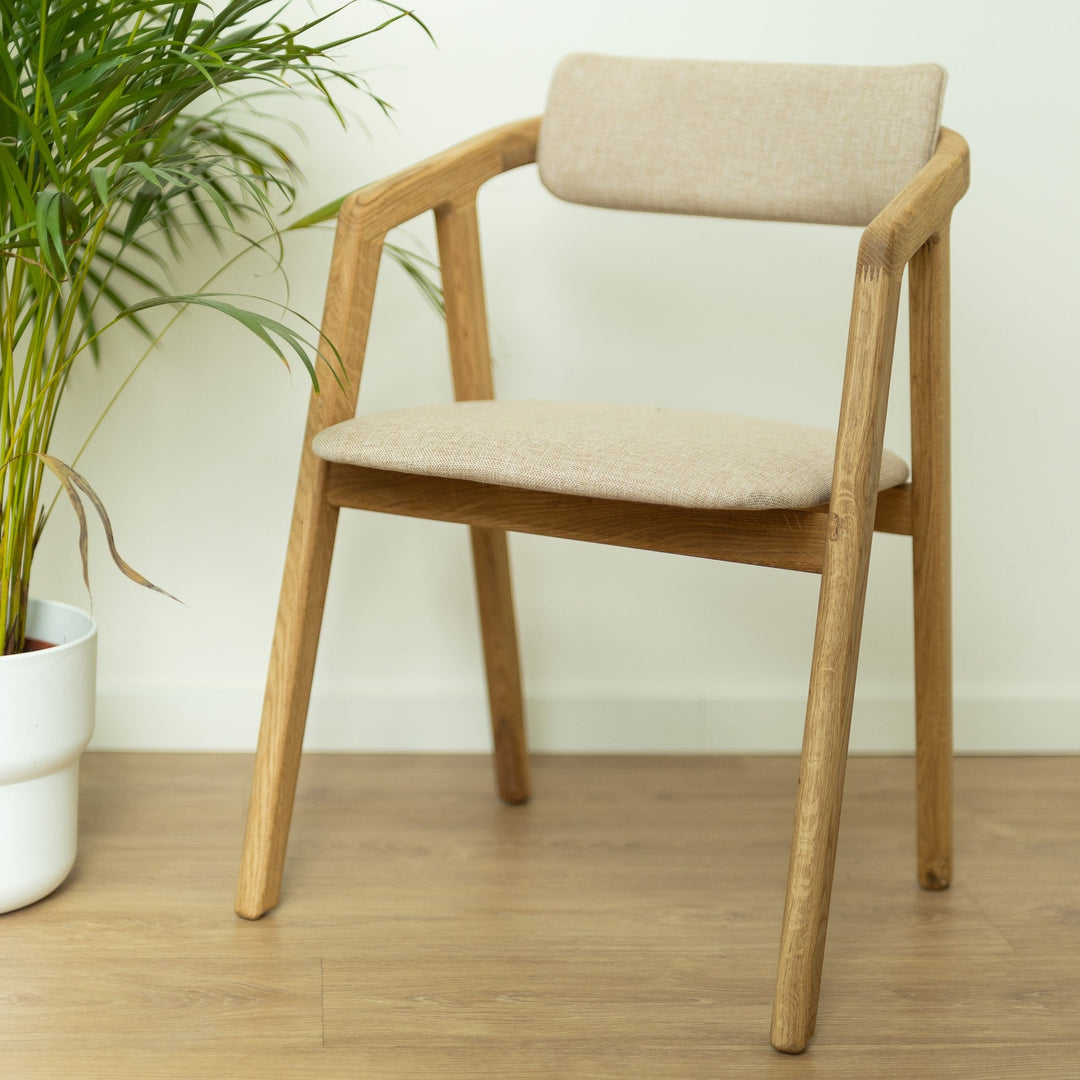 Pack de 2 o 4 Sillas de comedor madera maciza roble tapizadas Soho | VESKOR