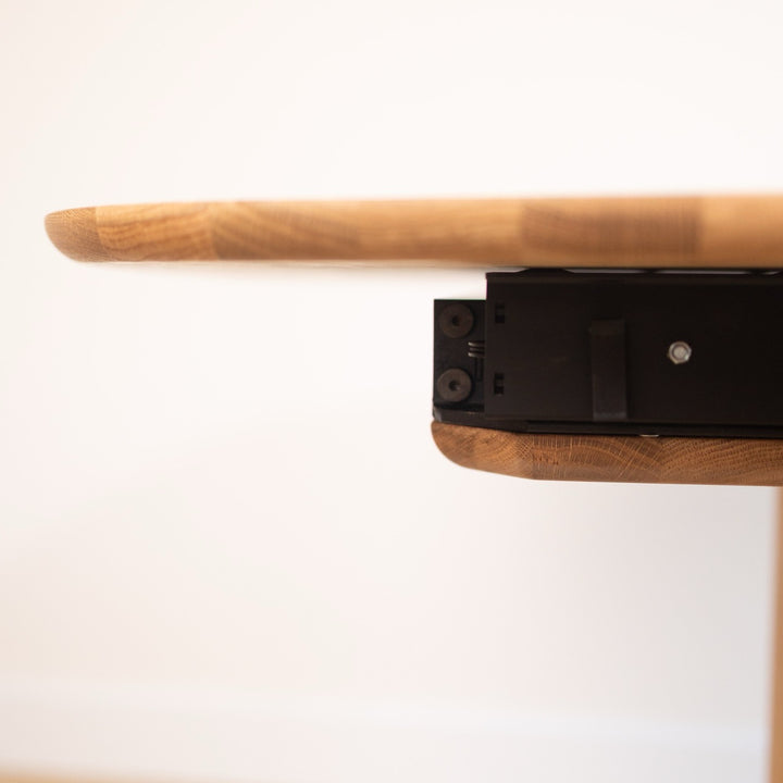Mesa de jantar extensível em madeira maciça LUNA | VESKOR