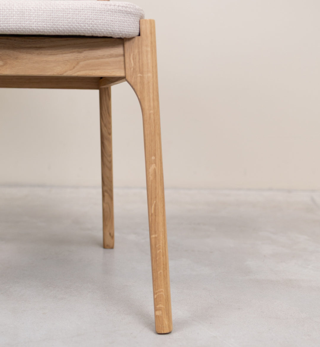 Pack de 2 o 4 Sillas de Madera Maciza de Roble Astrid | VESKOR